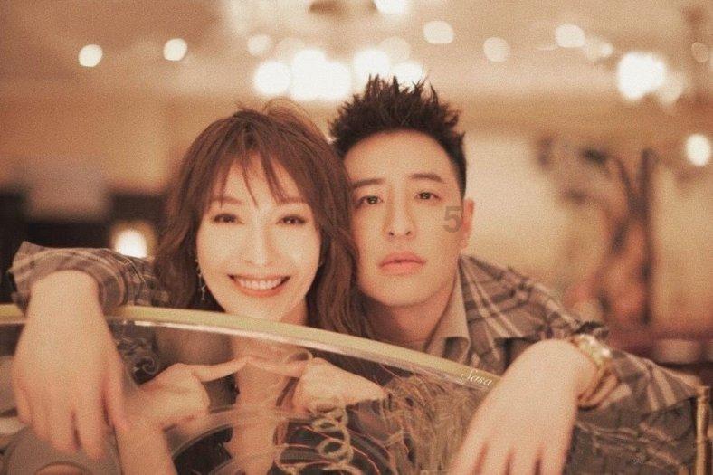 ￼￼我朋友结婚我也蛮开心的可是我男朋友不希望我也跟着一样开心？……游戏画面